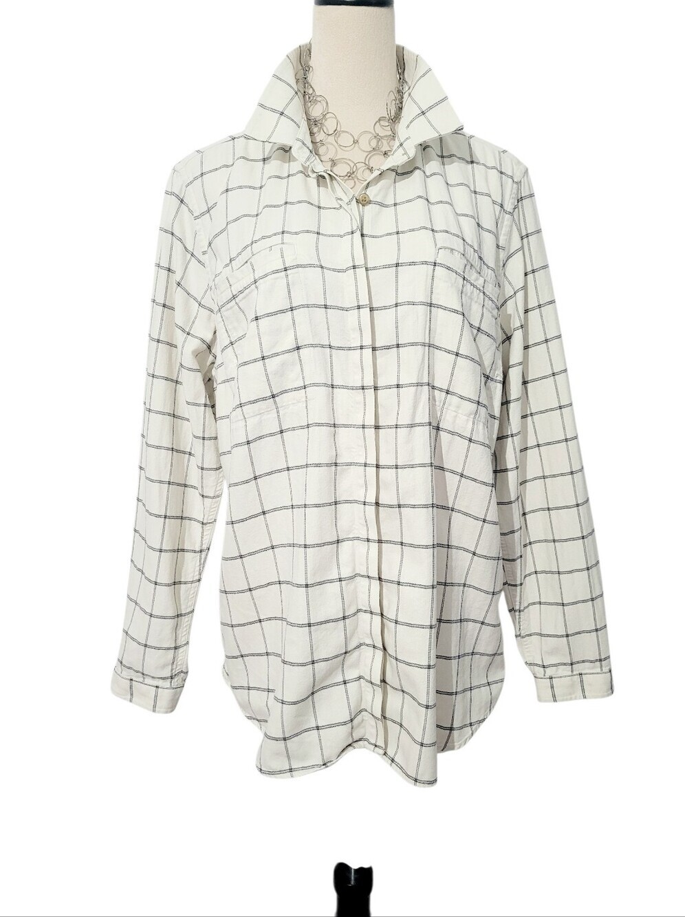 L.L.Bean Women’s XL White Gray Windowpane Plaid 100% Cotton Button Down Shirt - Picture 2 of 13